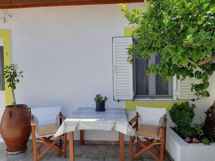 Lemon Garden 2 Apartment Karidi Екстериор снимка
